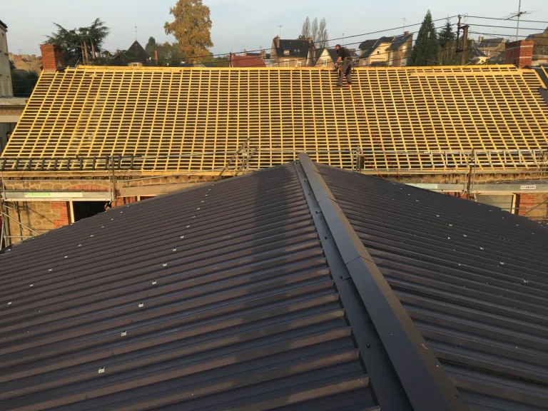 Remplacement de la couverture d’une école à Fougères
