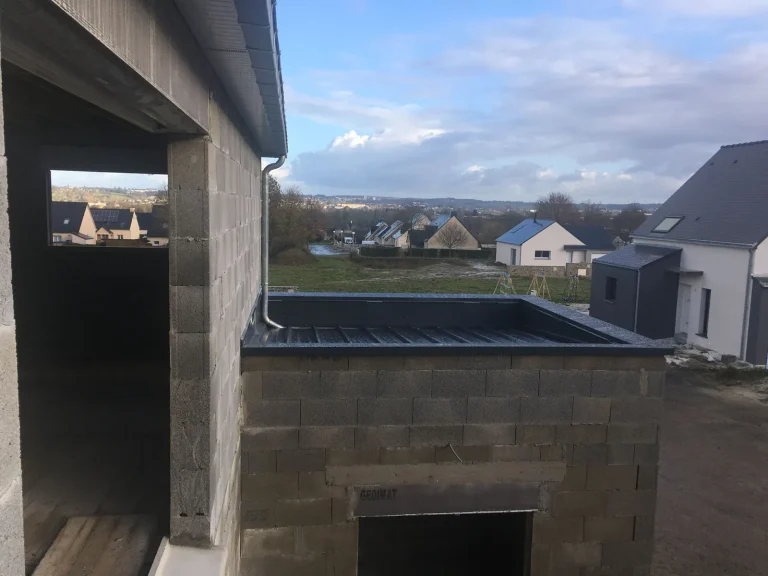 Couverture d’un pavillon à Fougères