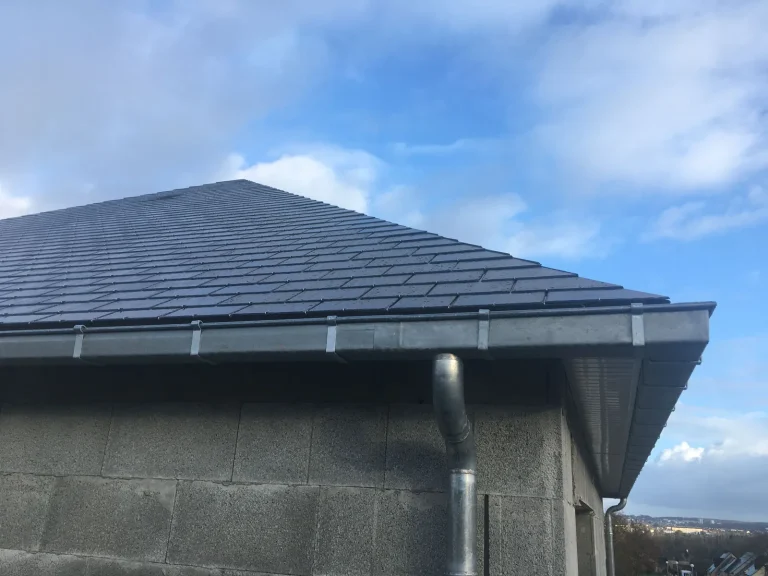 Couverture d’un pavillon à Fougères