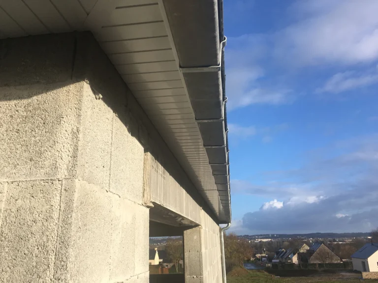 Couverture d’un pavillon à Fougères